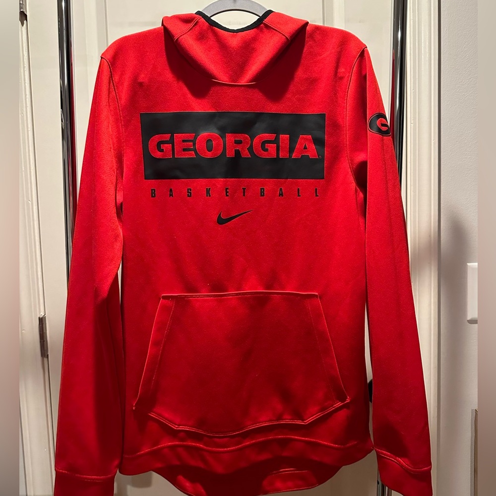 UGA (university of Georgia) basketball hoodie! (Small)